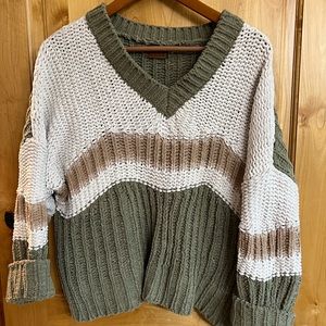 POL oversized V neck sweater. Size S/M. Worn once and in great condition!